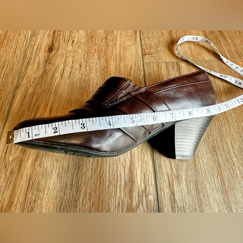 Life Stride Gamut Soft System Heeled Booties Pumps - Picture 9 of 12